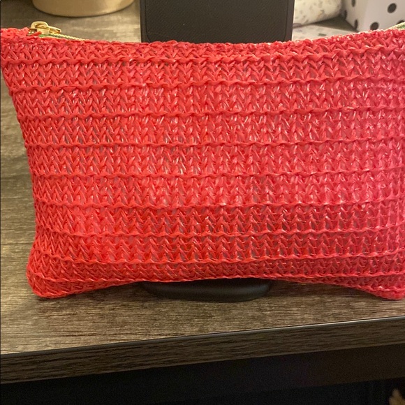 💙 5 items for $25💙 Not mystery Red Woven Makeup Bag with 8 items. - Picture 3 of 4